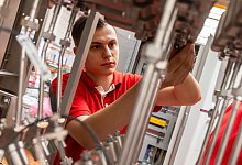 Hassia Verpackungsmaschinen GmbH in Ranstadt - dpa