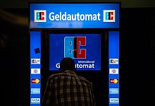 Bargeld - Hannes P. Albert/dpa