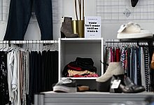 Kleidung mieten statt kaufen - Federico Gambarini/dpa