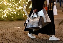 Weihnachtsgeschäft in Köln - Henning Kaiser/dpa