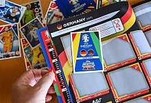 Sammelalbum - Jens Kalaene/dpa