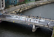 Kunstaktion - Christophe Gateau/dpa