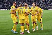 Die ukrainischen Spieler feiern das 1:0 gegen Borussia M&ouml;nchengladbach. - Federico Gambarini/dpa