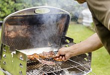 Grillen auf Balkon und Terrasse - Was Nachbarn wissen sollten - Monique W&uuml;stenhagen/dpa