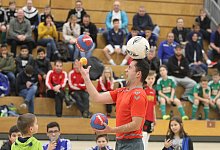 show_basu - Sebastian Lucas