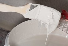 Wei&szlig;e Wandfarbe - Foto: Franziska Gabbert