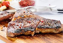 Saftiges Entrec&ocirc;te vom Grill - Foto: Christin Klose/dpa-tmn