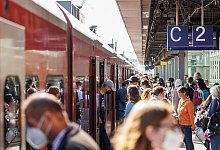 49-Euro-Ticket - Michael Matthey/dpa