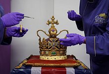 Schokoladen-Krone von Cadbury - Jacob King/PA Wire/dpa