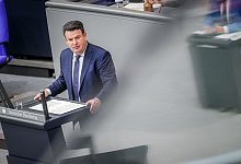 Bundestag - Kay Nietfeld/dpa