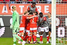 1. FC Kaiserslautern - FC Schalke 04 - Uwe Anspach/dpa