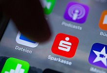 Überweisungen in Echtzeit - Foto: Monika Skolimowska/dpa-Zentralbild/dpa