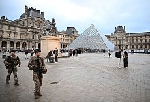 Nach Juwelendiebstahl im Louvre - Emma Da Silva/AP/dpa