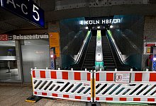 Sperrung des Kölner Hauptbahnhofs wegen Bauarbeiten - Roberto Pfeil/dpa