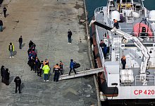 Italien l&auml;sst &laquo;Albanien-Modell&raquo; &uuml;berarbeiten - Vlasov Sulaj/AP/dpa