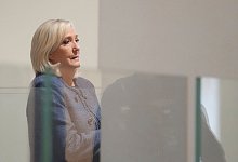 Gericht urteilt über Le Pen in Prozess um EU-Geld - Thibault Camus/AP/dpa