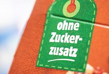 Auf der Verpackung eines Produkts steht &laquo;ohne Zuckerzusatz&raquo; - Robert G&uuml;nther/dpa-tmn