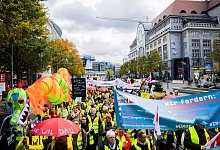 Warnstreik im Einzelhandel - Protest - Christoph Soeder/dpa