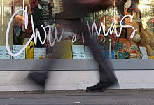 Weihnachtseink&auml;ufe - Marcus Brandt/dpa