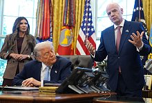 Donald Trump und Gianni Infantino - Evan Vucci/AP/dpa