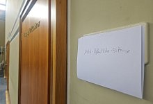 Nicht öffentlich - Janet König