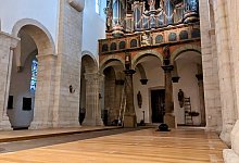 Gehrden Kirche-leer - Burkhard Battran