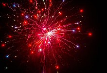 Feuerwerk - Sina Schuldt/dpa