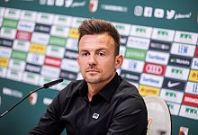 Ist mit Augsburg in Lohne gefordert: FCA-Coach Enrico Maa&szlig;en. - Matthias Balk/dpa