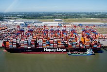 Jade-Weser-Port in Wilhelmshaven - Hauke-Christian Dittrich/dpa