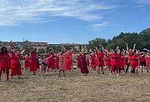 Flashmob &laquo;The Most Wuthering Heights Day Ever&raquo; im G&ouml;rlitzer Park. - Gregor Tholl/dpa-Zentralbild/dpa