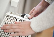 Ist die Heizung warm? - Christin Klose/dpa-tmn