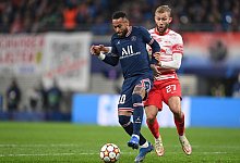 Duell - Foto: Robert Michael/dpa-Zentralbild/dpa