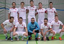 FC Augustdorf: (oben von links) Alexander Rau, Cedrik Brakemeier, Peter Neufeld, Marco Mescheder und Tobias Schaad sowie (unten von links) Pascal Becker, Alexander Eck, Sefik Kartal, Serdar Caliskan und Sören Rottschäfer. - Egon Penner