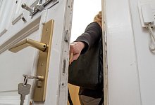 Türöffnung mit Schlüsseldienst - Foto: Christin Klose/dpa-tmn