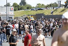 Tausende in Altschauerberg - Hater des «Drachenlords» - David Oßwald/NEWS5/dpa