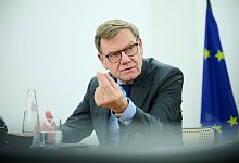 Jahreswechsel-Interview mit Au&szlig;enminister Wadephul - Annette Riedl/dpa