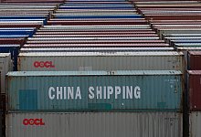 Container Terminal Tollerort im Hamburger Hafen - Marcus Brandt/dpa