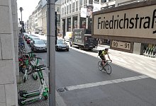 Berliner Friedrichstra&szlig;e - Foto: J&ouml;rg Carstensen