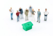 Eigentümerversammlung Vertagung Einladung Urteil - Foto: Alexander Heinl/dpa-tmn