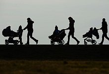 Geburtenrate - Felix K&auml;stle/dpa