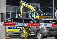 Zerstörungsfahrt mit Bagger - Fabian Koss/onw-images/dpa