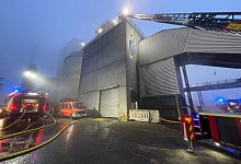Brand in einem Industriebetrieb in Horn - Freiwillige Feuerwehr Horn-Bad Meinberg
