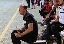 Leidet mit: Horns Trainer Ufuk Basaran - Jörg Hagemann