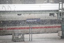 Winterwetter - Sturmtief Elli - Hamburg - Christian Charisius/dpa