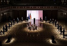 Zentrales Gedenken in Berlin - Foto: Jesco Denzel/BPA Pool/dpa