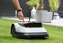 M&auml;hroboter - Conny Kurz/T&uuml;v S&uuml;d/dpa-tmn