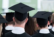 Falscher Doktortitel: Mann muss 8000 Euro Strafe zahlen - Silas Stein/dpa