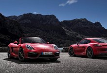 Boxster und Cayman von Porsche - Foto: Porsche AG/dpa-tmn