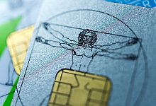 Krankenversicherungskarte - Alexander Heinl/dpa-tmn