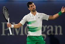 Nicht mehr Erster der Weltrangliste: Novak Djokovic reagiert nach einem verlorenen Punkt. - Kamran Jebreili/AP/dpa